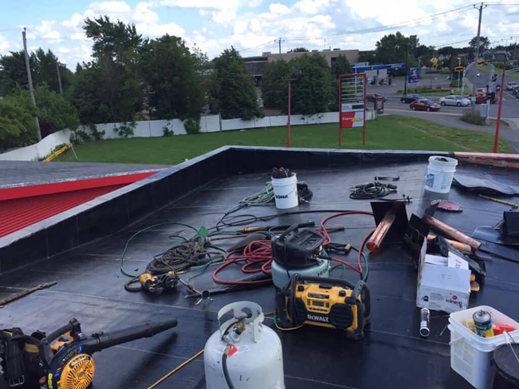 Travaux de toiture durables à Laval
